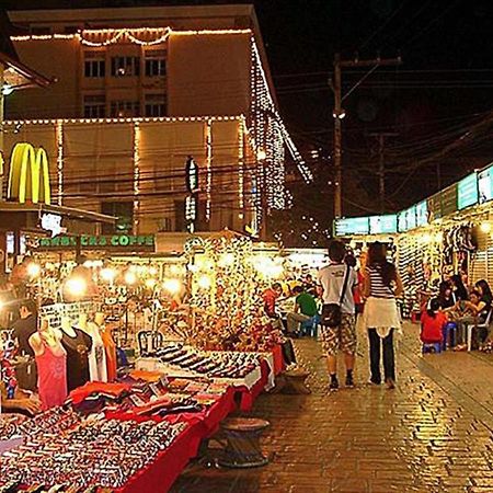 Go Inn Night Bazaar Chiang Mai Exteriör bild